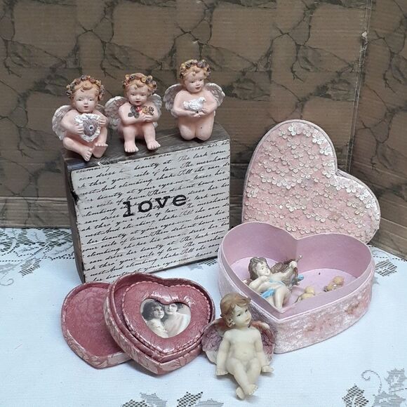 Victorian cherubs or garden cherubs bundle. - Picture 1 of 7
